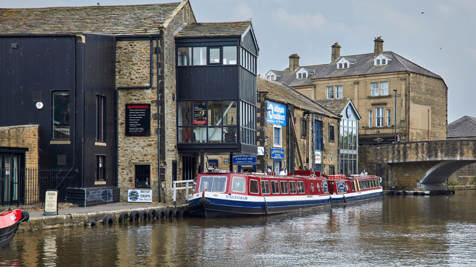 Skipton Boat trip on Leeds and Liverpool Canal